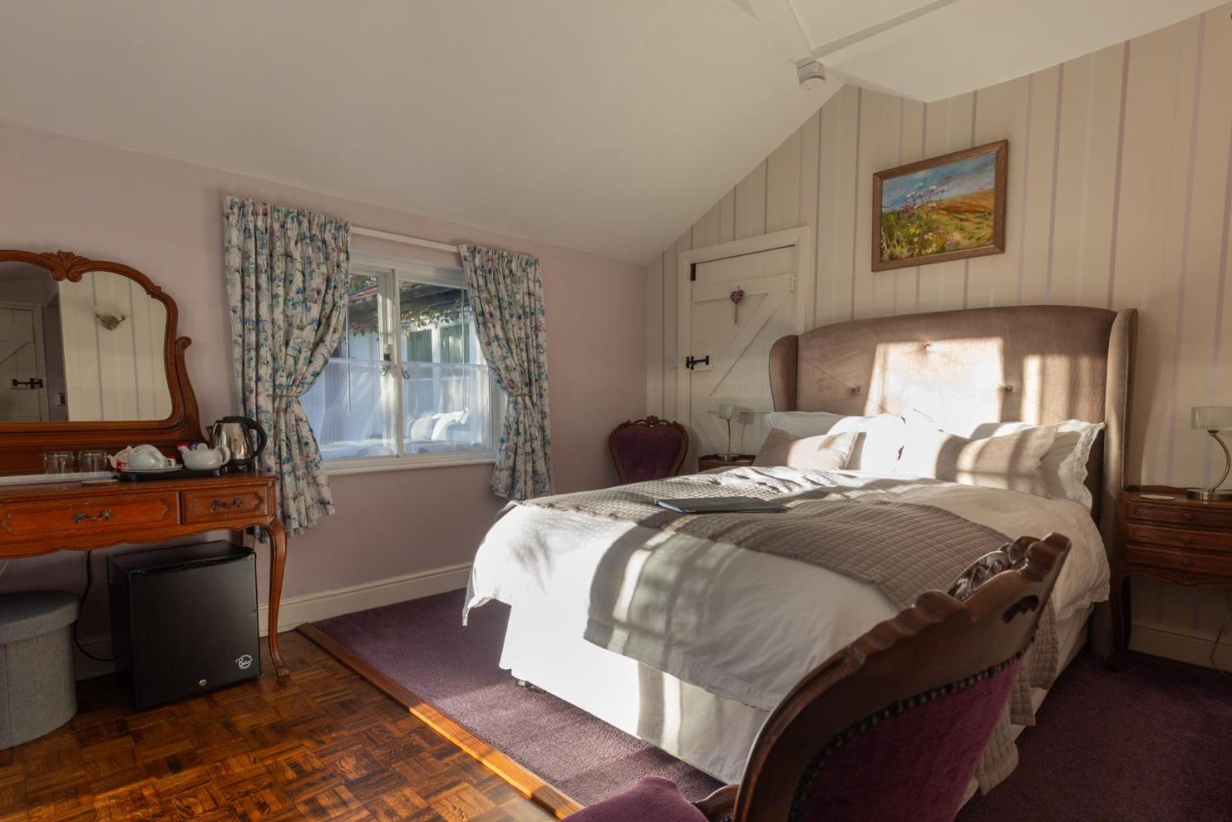 Frogs Hall B&B Eye  Extérieur photo