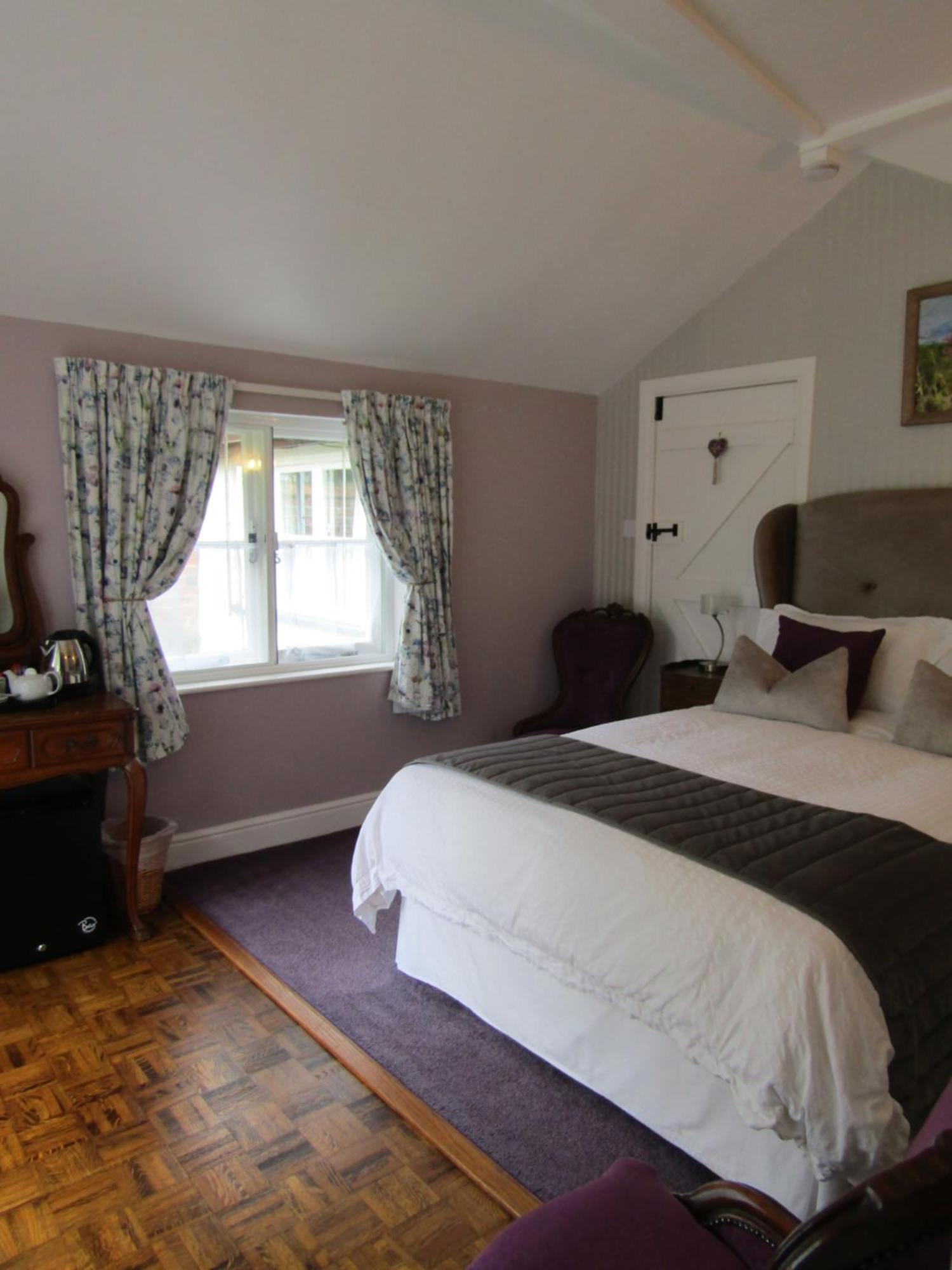Frogs Hall B&B Eye  Extérieur photo